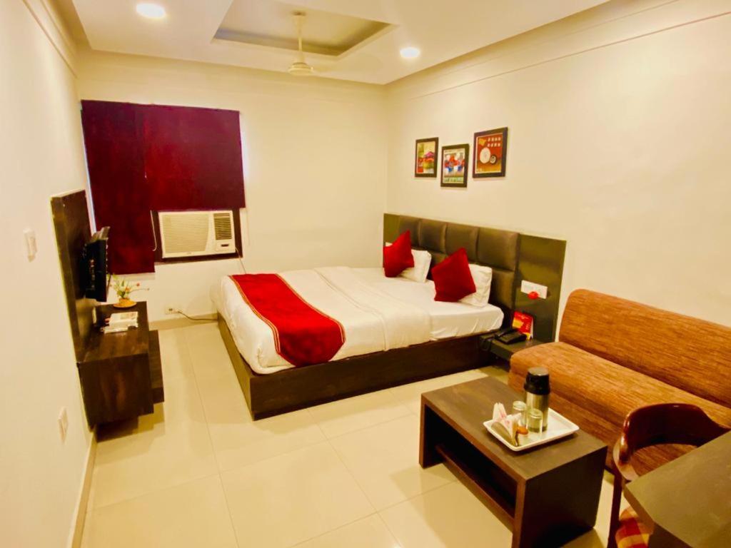 Fabhotel Nanda Ludhiana Exterior photo