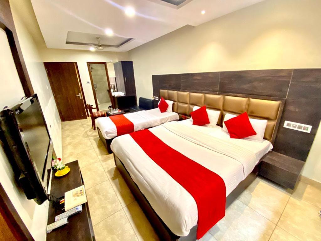 Fabhotel Nanda Ludhiana Exterior photo