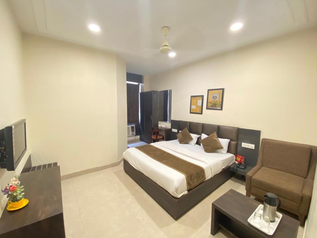 Fabhotel Nanda Ludhiana Exterior photo